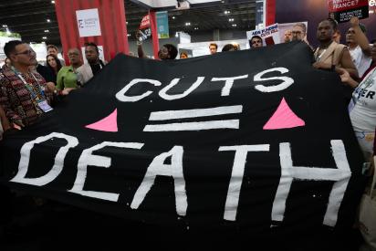 Protest gegen K&uuml;rzungen im HIV-Bereich auf der Welt-Aids-Konferenz 2026
